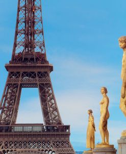 Eiffel Tower and Les Oiseaux Statues