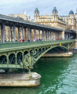 Pont de Bir Hakeim And Seine