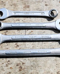 Four Horizontal Spanners