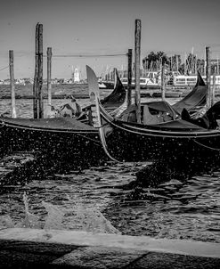 Row of Gondolas 02