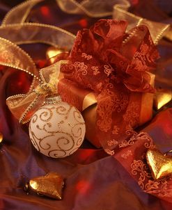 FS278 Gift&Xmaball&hearts-purpleTissue