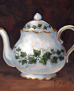 1137 Ivy Teapot
