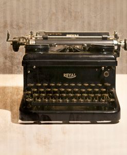 Typewriter 03 Royal