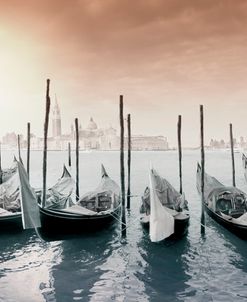 Gondolas Pano Color