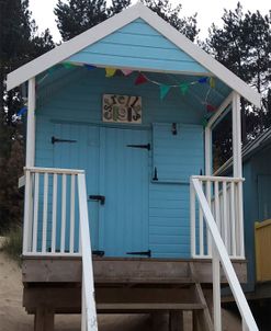 Blue Beach Hut