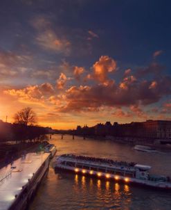 Bateaux Mouches Sunset