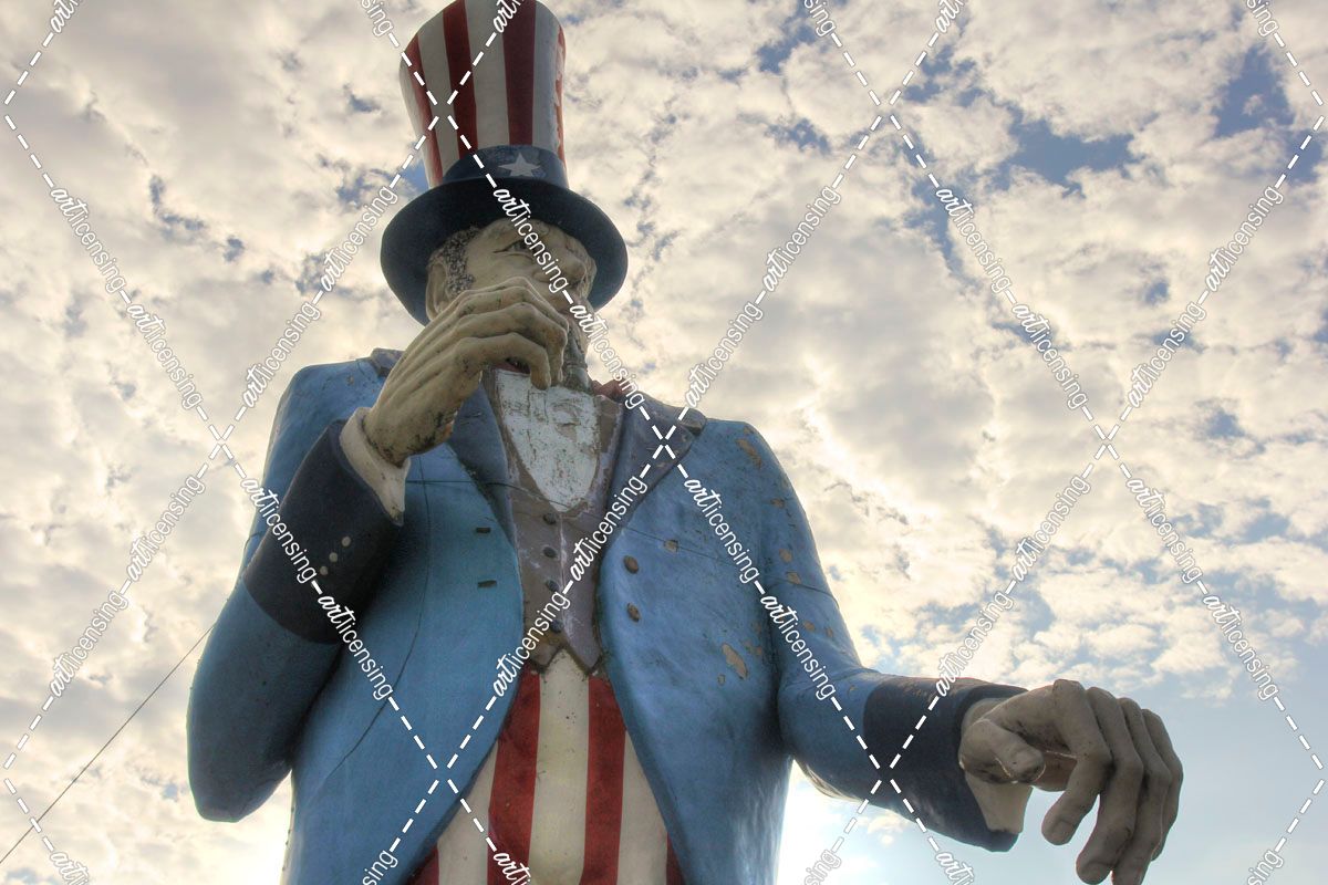Uncle Sam Statue Horizontal