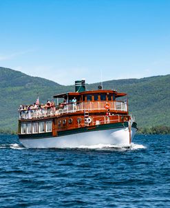 Tour Boat – Lake George