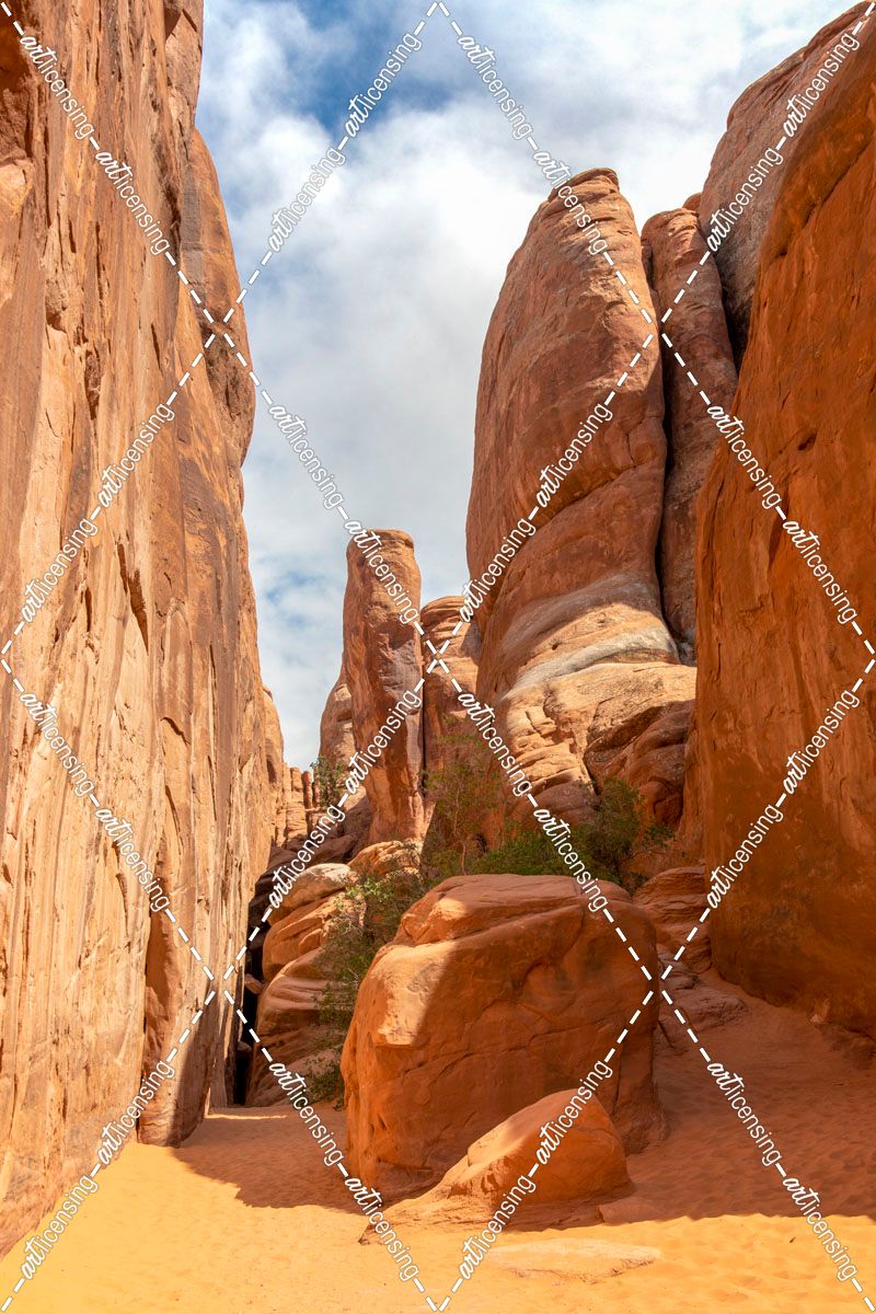 Arches NP – Sand Dune Arch Trail