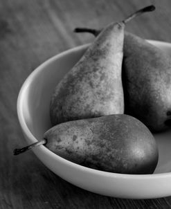 3 Pears in a Bowl BW