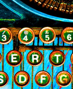 High Contrast Typewriter 02