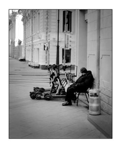 City, Scooters, Loneliness (Film)